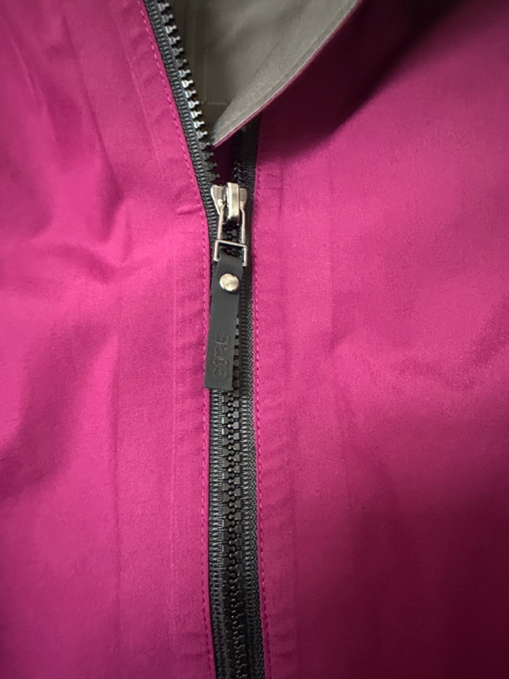 Women's Raspberry Pink GOREWEAR Waterproof Jacket - Picture 4 of 10